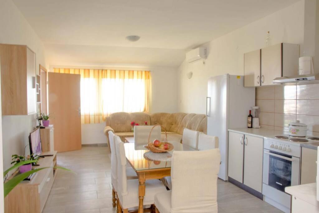 Apartment Jope Kaštela Buitenkant foto