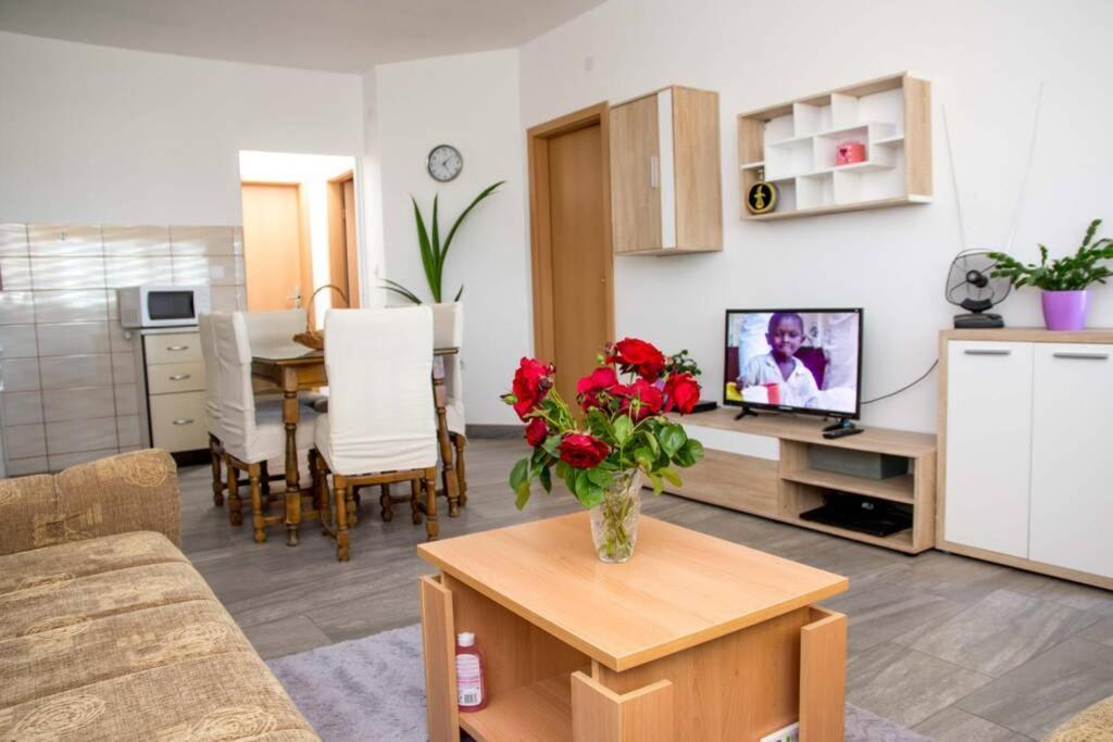 Apartment Jope Kaštela Buitenkant foto